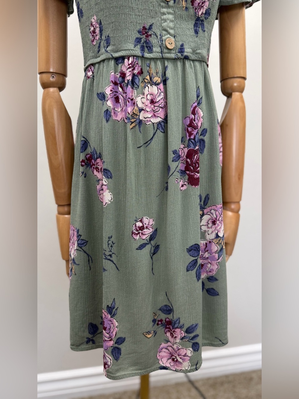Xhilaration Green Floral Off Shoulder Smocked Dress Medium NWT - Picture 4 of 12